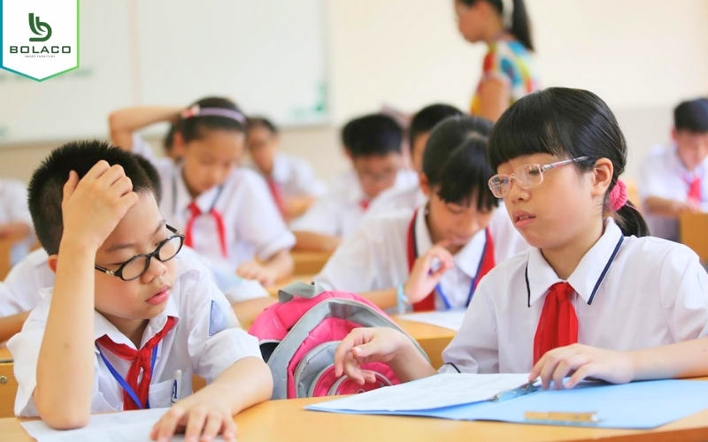 Trẻ gặp áp lực học tập nhưng không biết bày tỏ cảm xúc với ai!