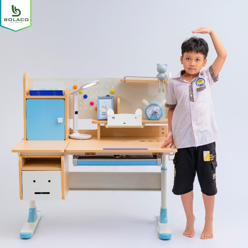 Con lớn tới đâu, bàn học thông minh cao tới đó