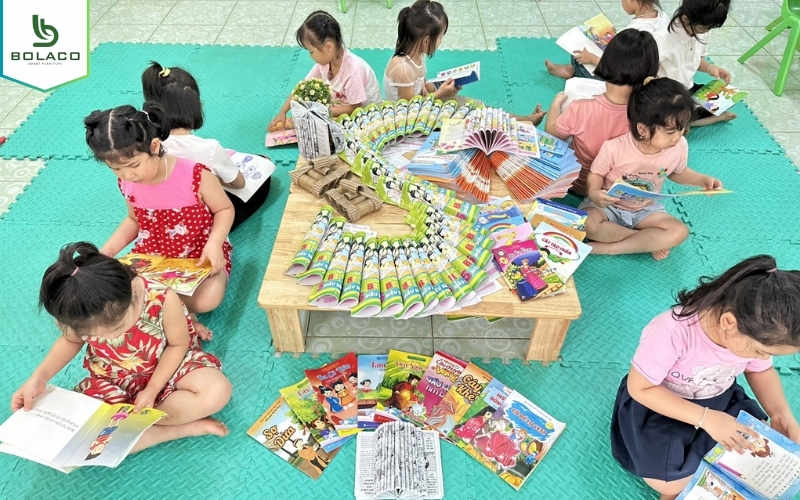 Nhà trường tổ chức các ngày hội đọc sách để các con làm quen ngay từ khi còn nhỏ