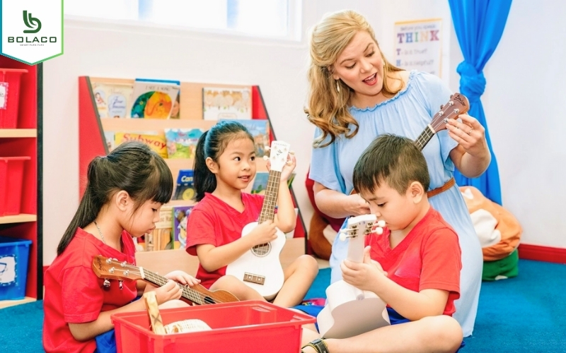 Cân bằng giữa hội nhập và bản sắc